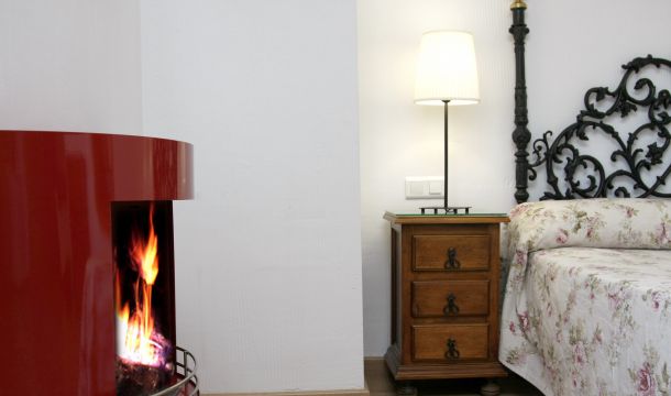 Chimenea en la habitacin La Tomilla