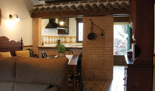 Saln comedor con cocina americana